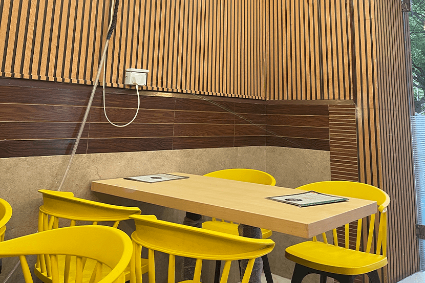 Best Restaurants in Hauz Khas, Delhi - Desi Treat, 24 Pizza Gallery, Vaddakam Dosa